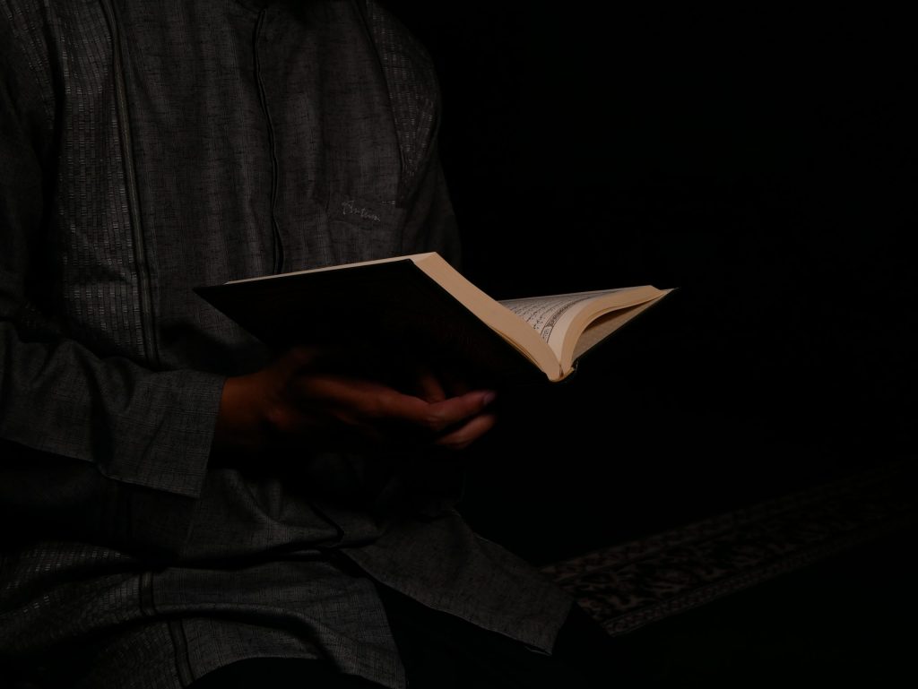 Amir bin Fuhayra (R.A.): A Sahaba Whose Martyrdom Was Also a Daawah 3 masjid pogung dalangan DBsQFuIbXg4 unsplash scaled large